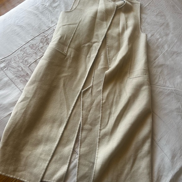 Tan colour long Zara women’s vest - Picture 3 of 3